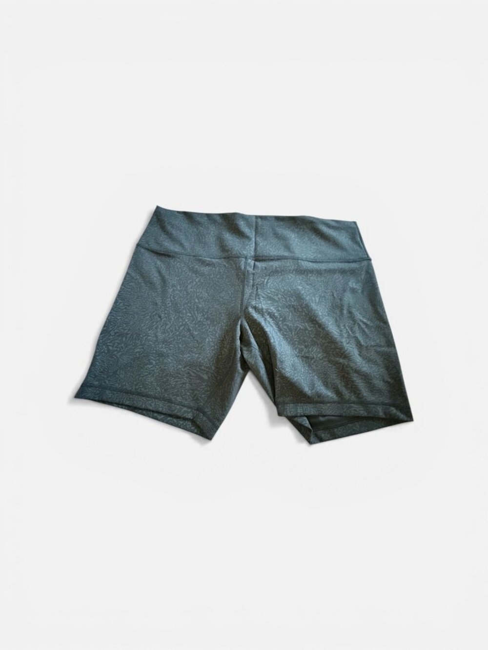 Wunder Train High-Rise Short 8"